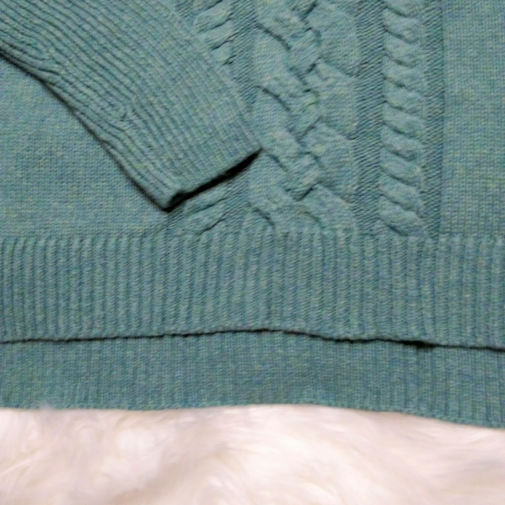 ⭐️2/$18 Gap Kids | Like New Sweater | Crewneck Style - Picture 3 of 3